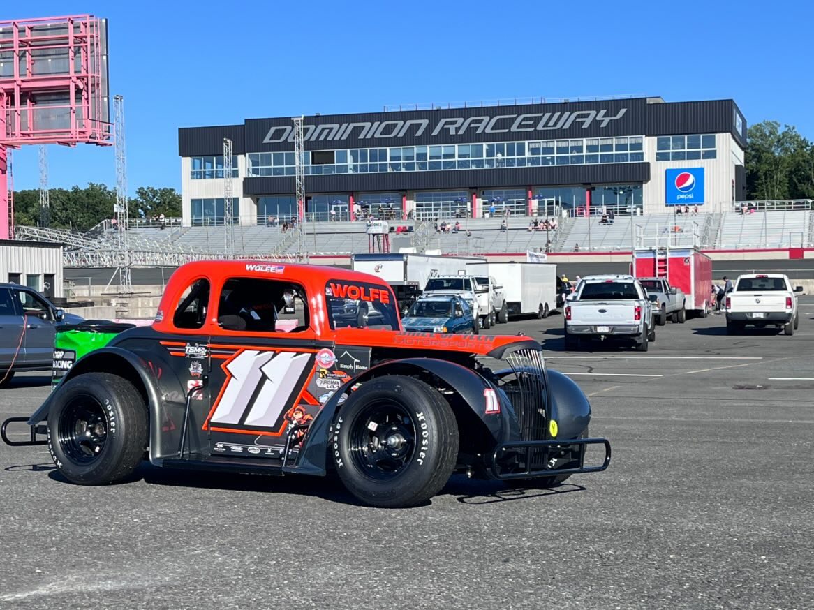 The #11 Legends car at Dominion Raceway