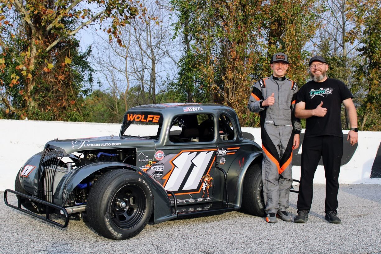 Marcus Wolfe and crew with the #11 Legends car